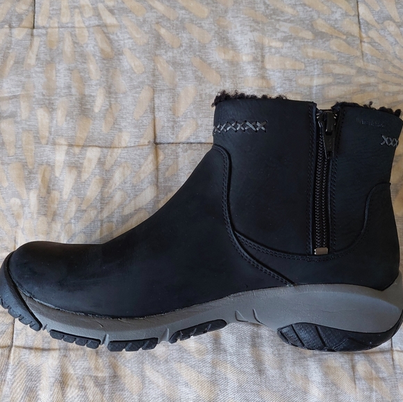 Merrell waterproof zip boots size 6.5 - Picture 7 of 15